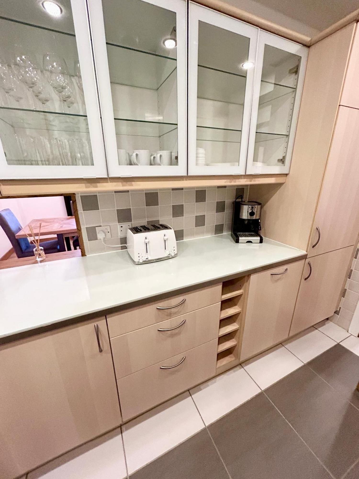 Spacious 3 Bedroom Apartment Close To Marina, 2 Parking Spaces, Kingsize Or Single Beds Southampton Zewnętrze zdjęcie