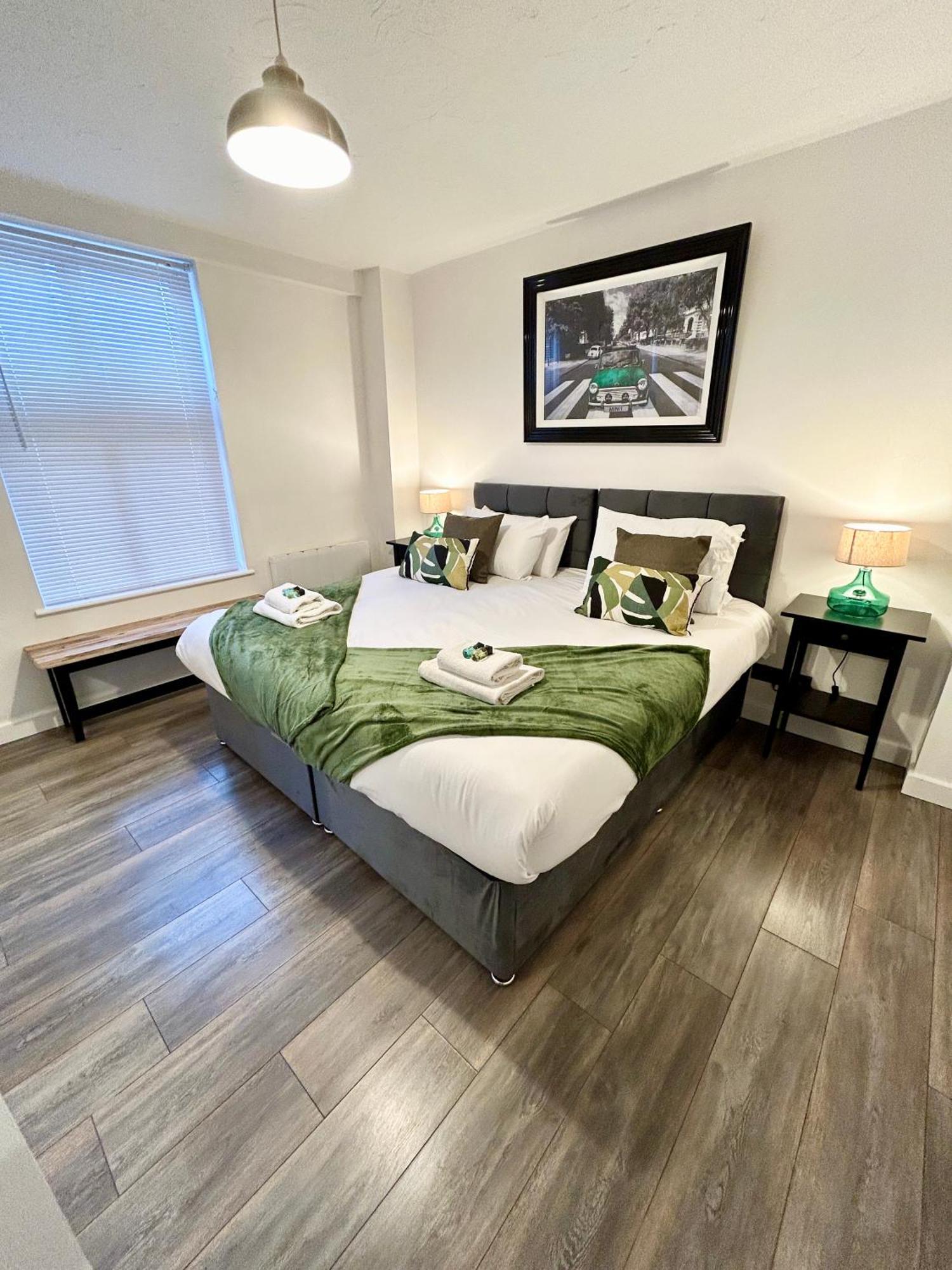 Spacious 3 Bedroom Apartment Close To Marina, 2 Parking Spaces, Kingsize Or Single Beds Southampton Zewnętrze zdjęcie