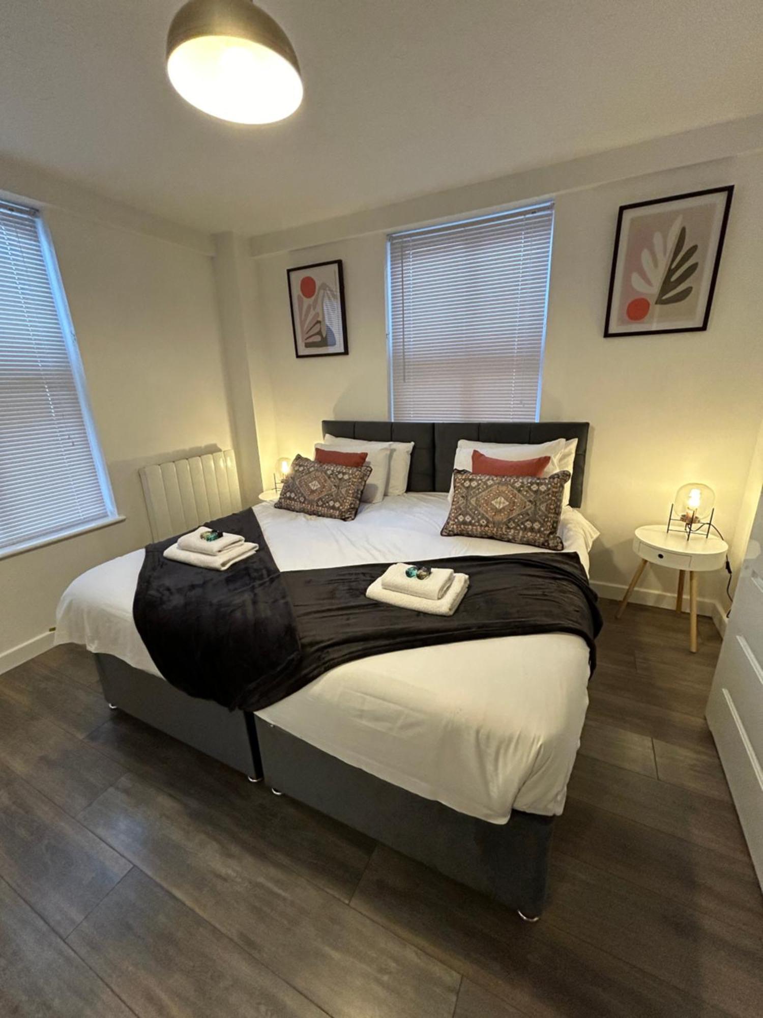 Spacious 3 Bedroom Apartment Close To Marina, 2 Parking Spaces, Kingsize Or Single Beds Southampton Zewnętrze zdjęcie