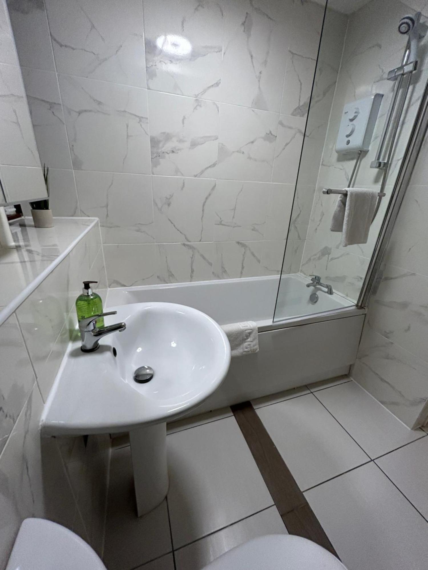 Spacious 3 Bedroom Apartment Close To Marina, 2 Parking Spaces, Kingsize Or Single Beds Southampton Zewnętrze zdjęcie